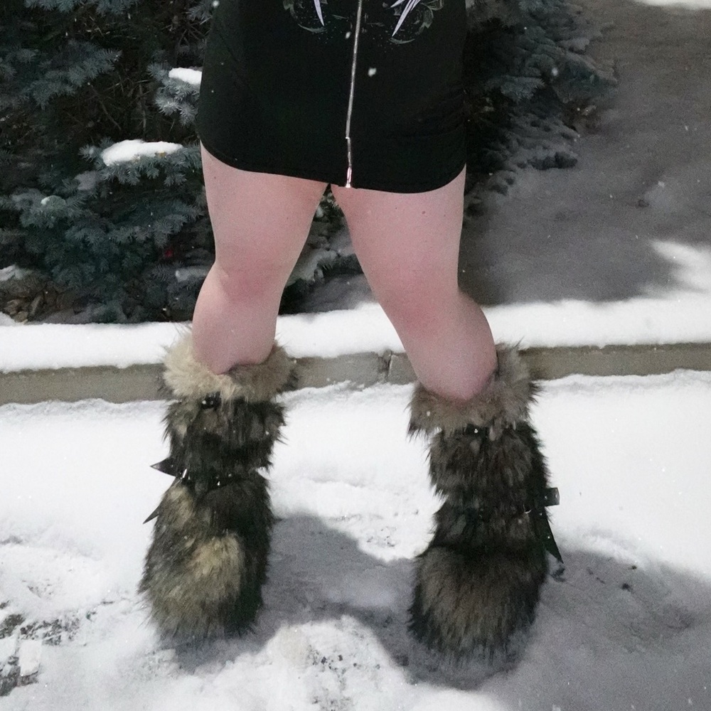 Dollskill Wild Instincts Fur Boots Size 10